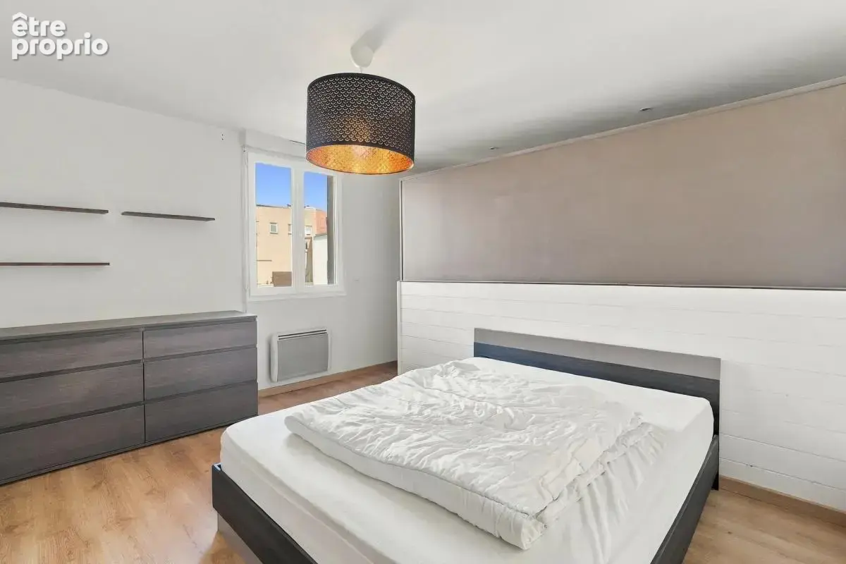 Maison de 5 pièces de 135 m² à Romainville - photo 9