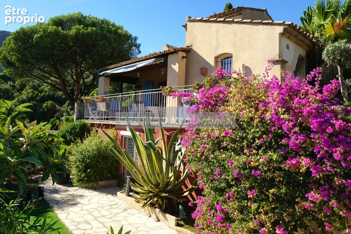 Photo Maison à Cavalaire-Sur-Mer au prix de 1 029 000€