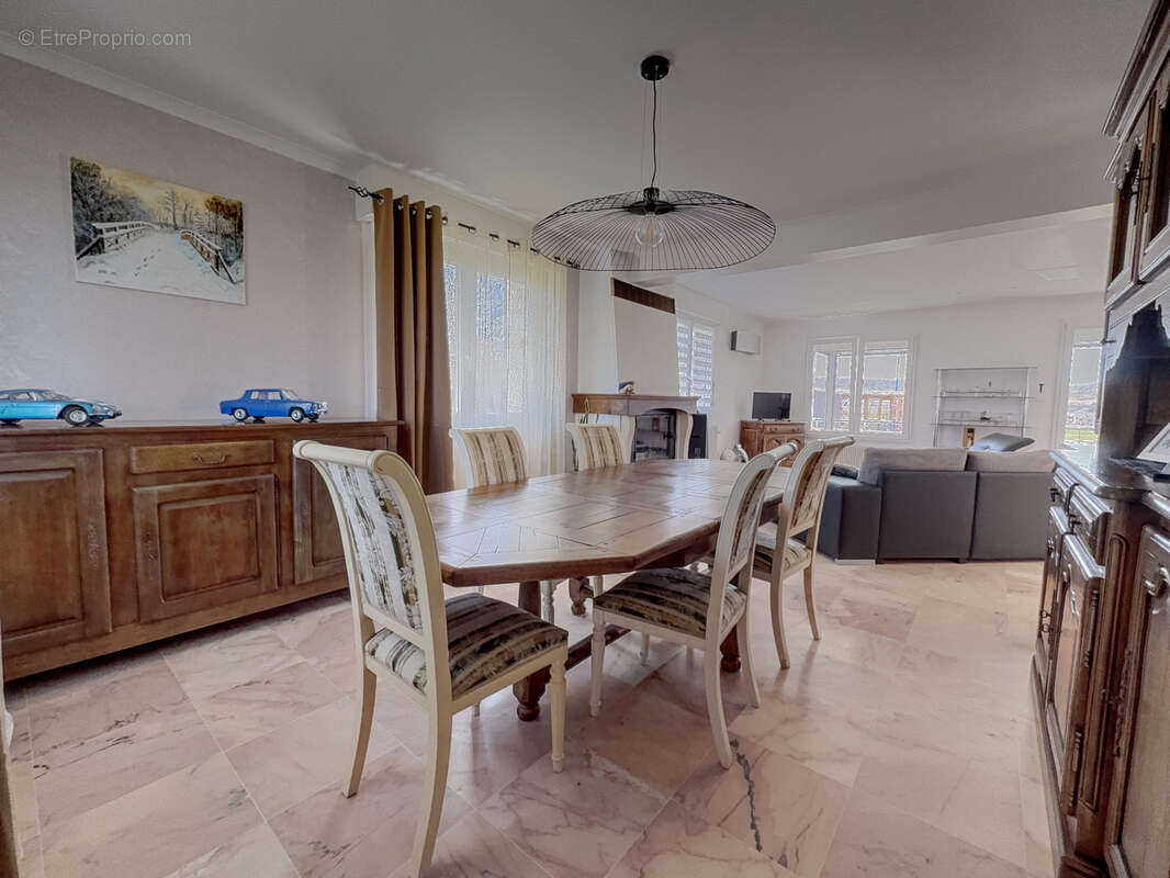 Appartement à MATTAINCOURT