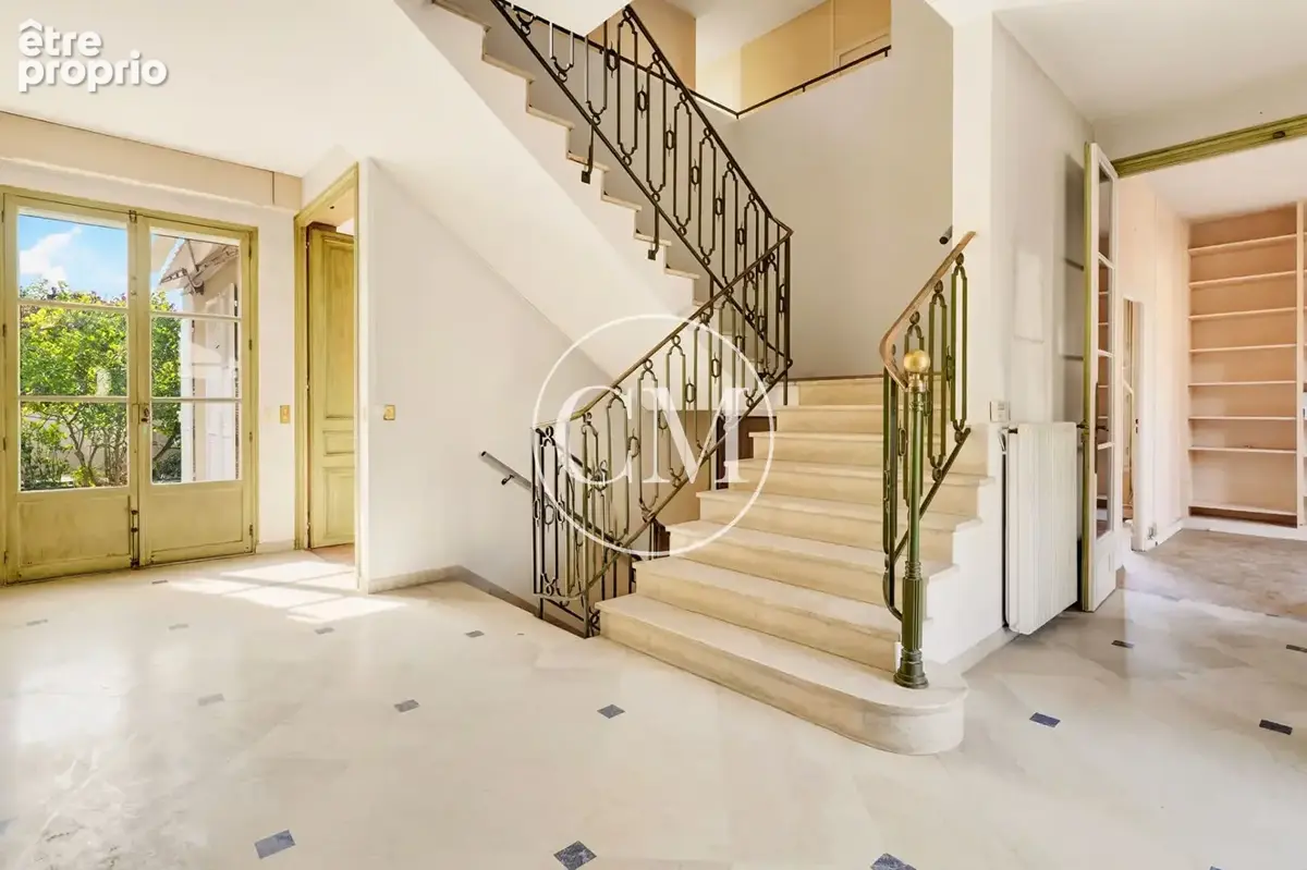 Versailles élégante maison familiale avec piscine intérieure et jardin - photo 5