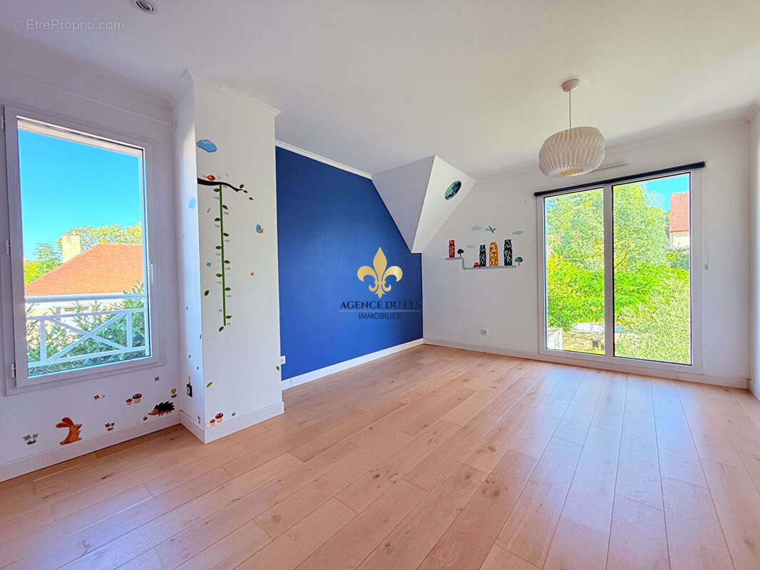 Maison à MORTEFONTAINE