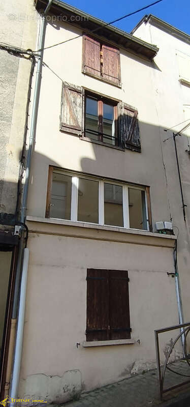 Appartement à THIERS
