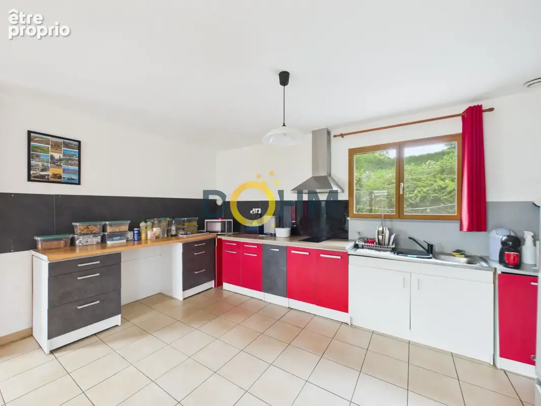 Maison de plain-pied  avec terrain attenant . - photo 15