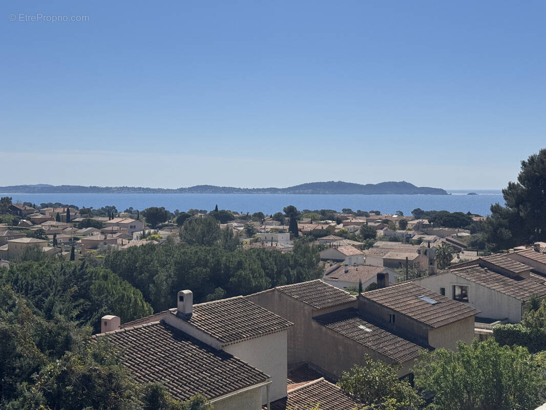 Appartement à CARQUEIRANNE