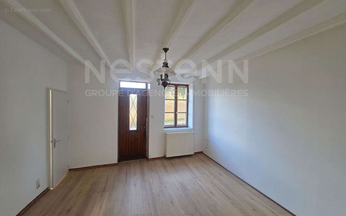 Maison à COULANS-SUR-GEE