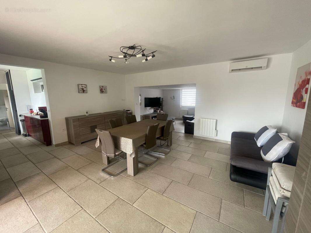 Maison à SIX-FOURS-LES-PLAGES