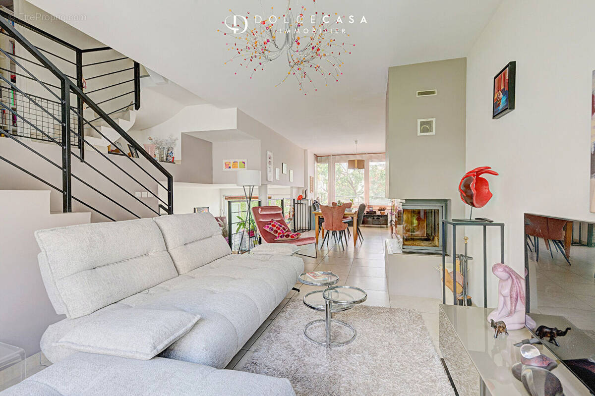 Appartement à LE PERREUX-SUR-MARNE