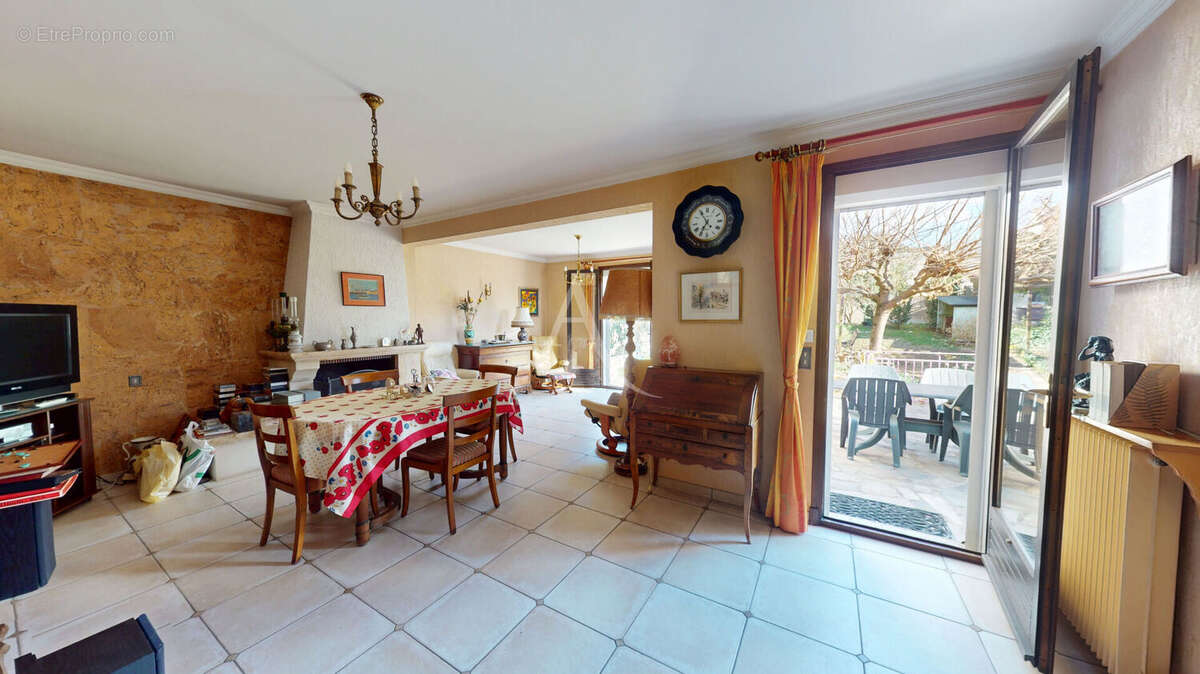 Maison à MORANGIS