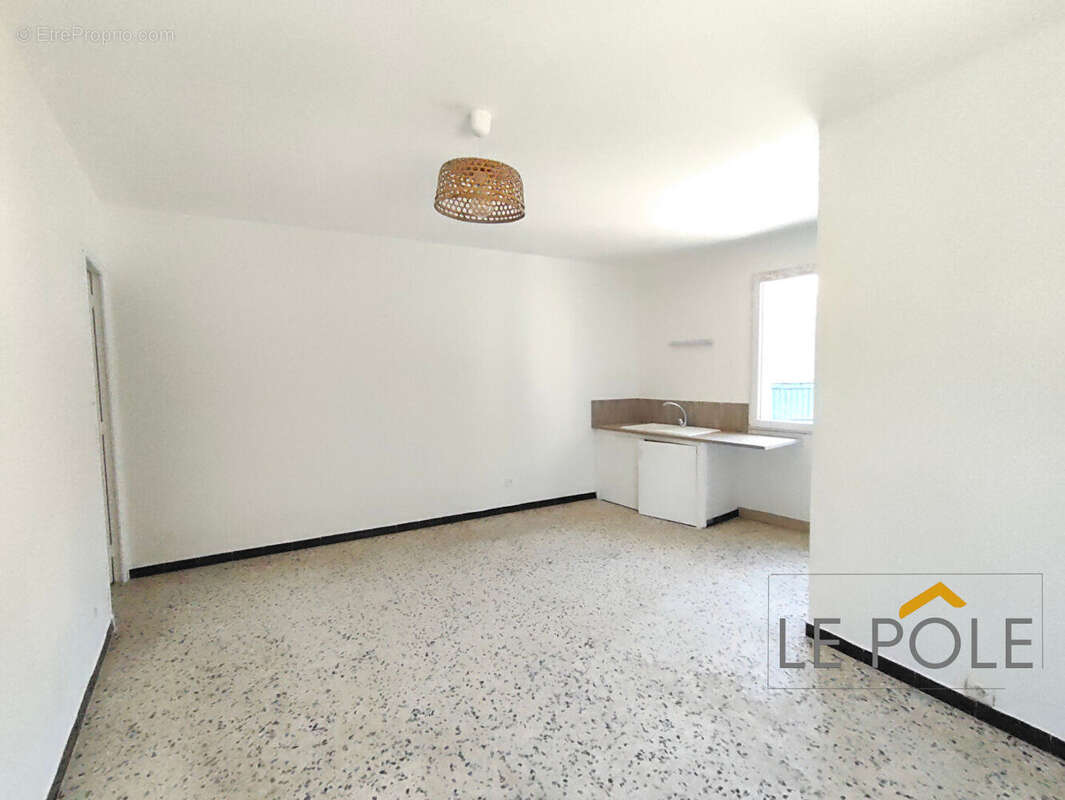 Ensemble immobilier de rapport - photo 2