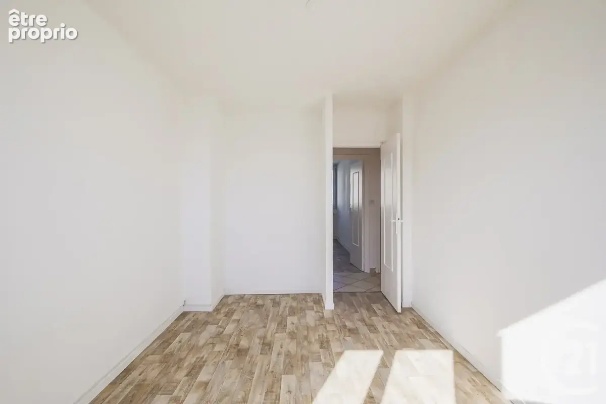 Appartement 3 pièces 76 m² à vendre à Echirolles (38130) - photo 3