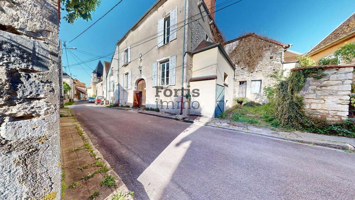 Maison à EPINEUIL