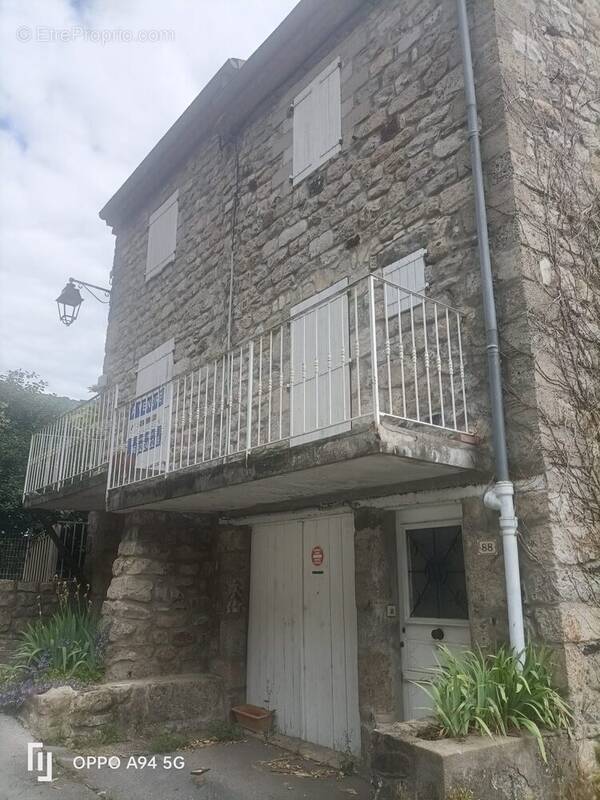 Maison à MONTPEZAT-SOUS-BAUZON