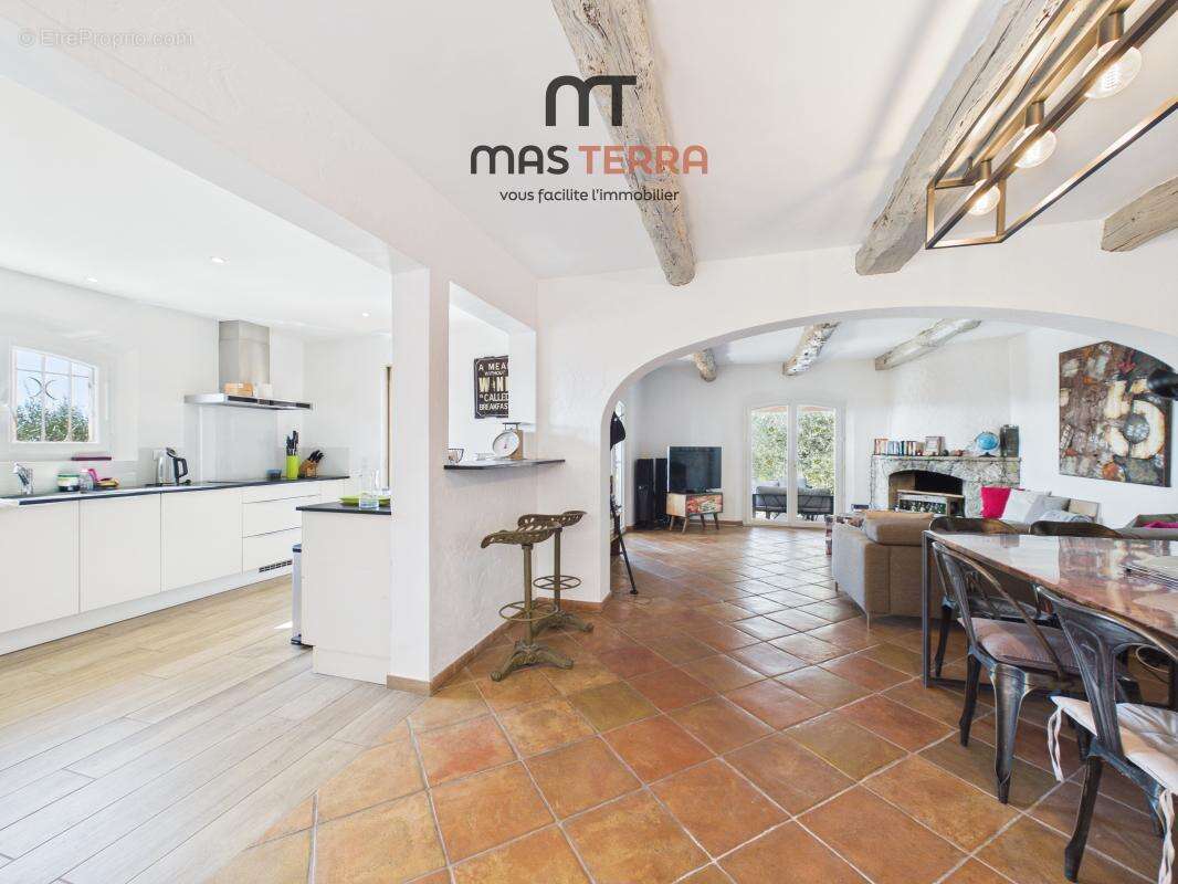 Maison à PEYMEINADE