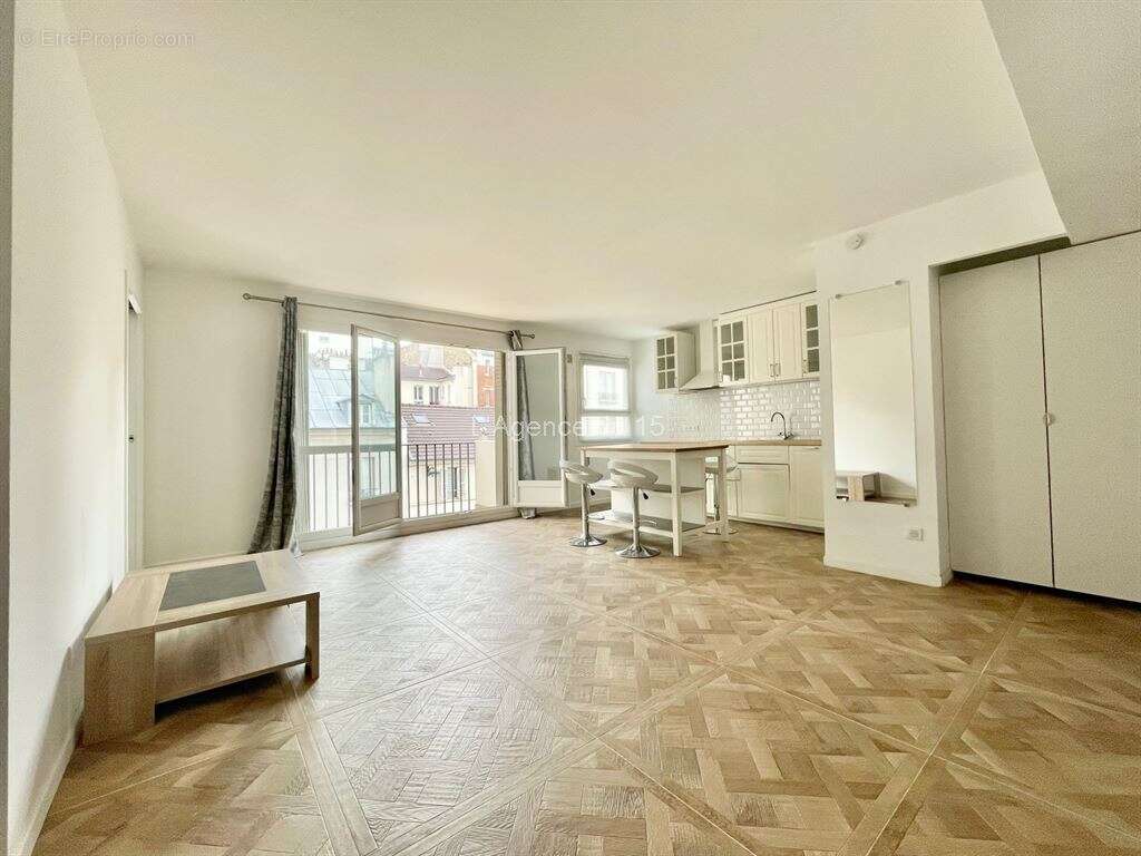 Appartement à PARIS-15E