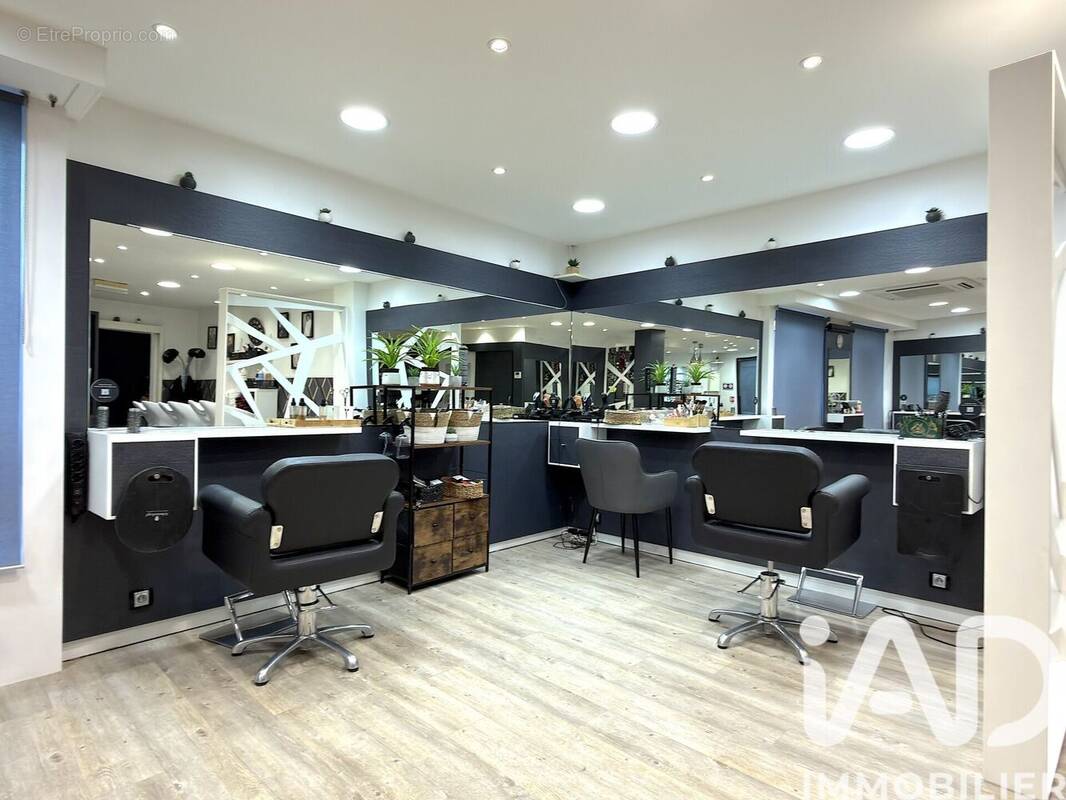 Photo 1 - Commerce à TOURCOING