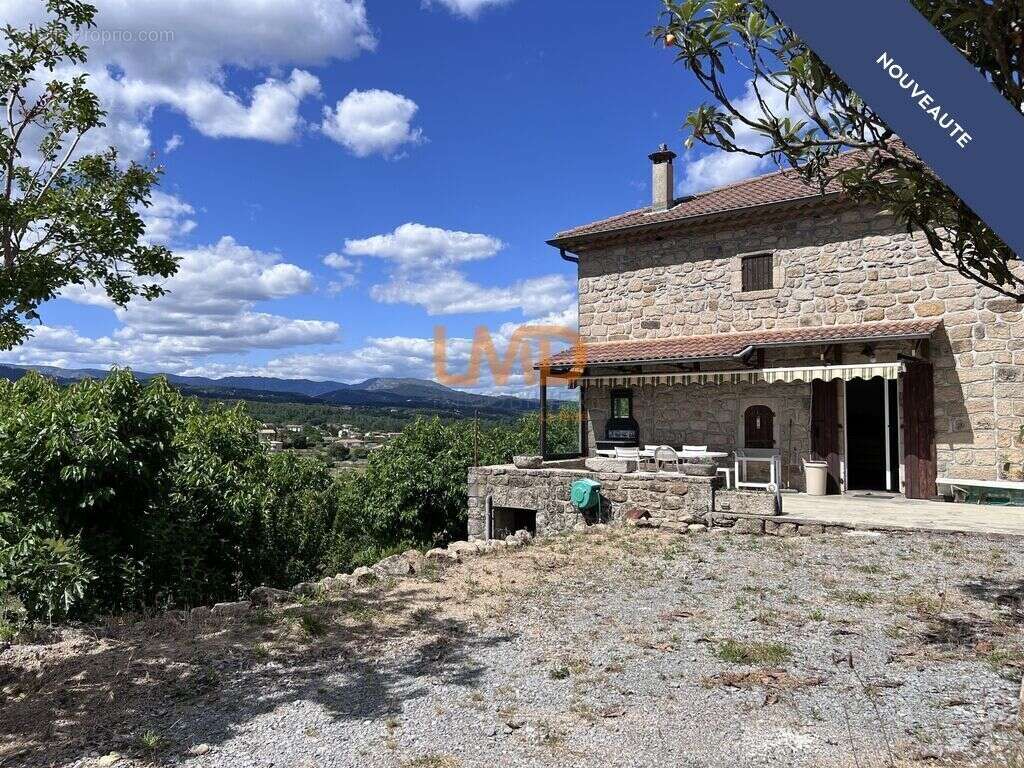 Maison à LABLACHERE