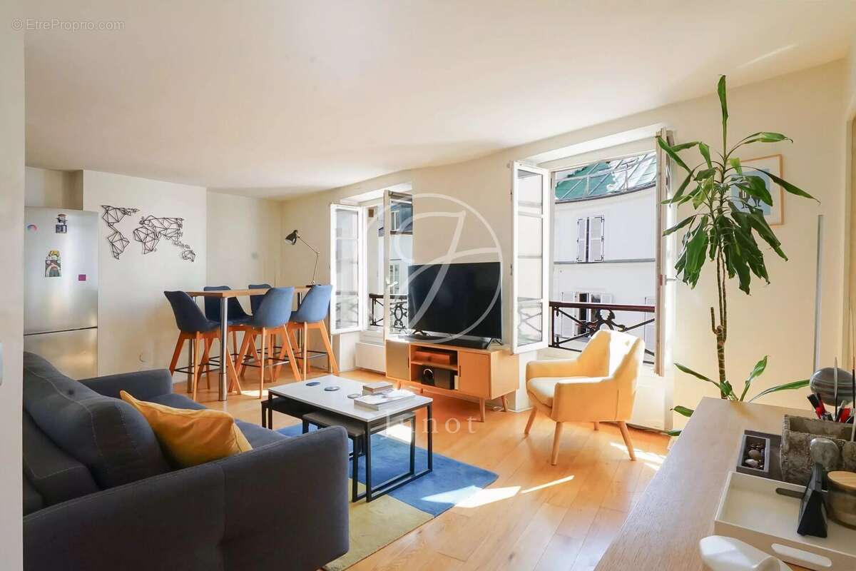 Appartement à PARIS-18E
