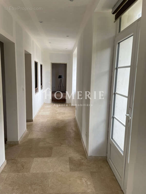 Charmante longere en pierres renovee - photo 4