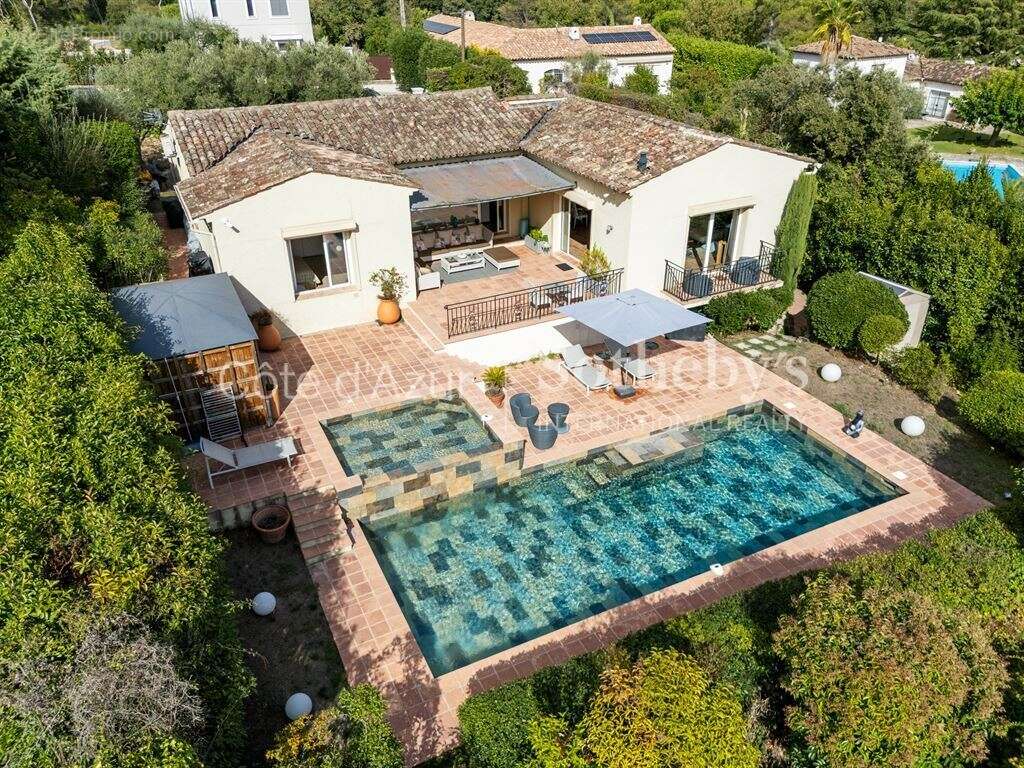 Maison à MOUGINS