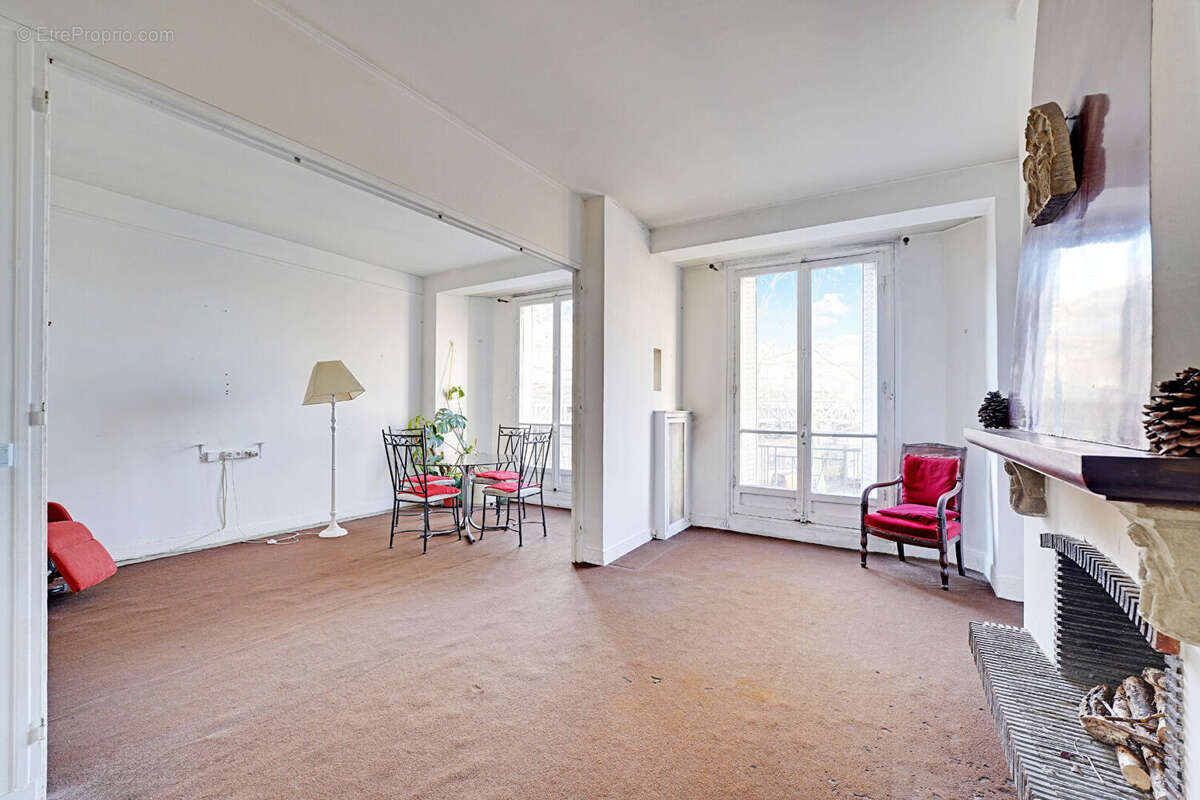 Appartement à PARIS-18E