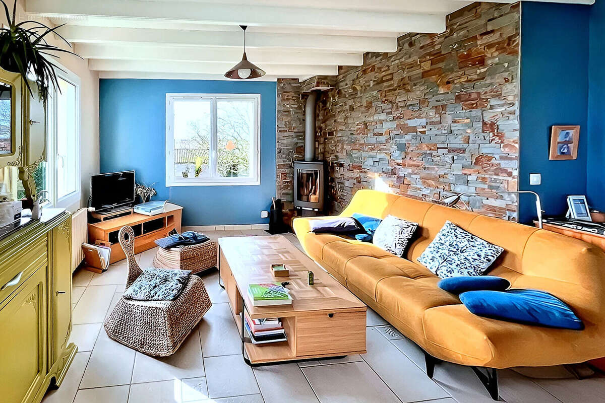 Maison à SAINTE-SOULLE