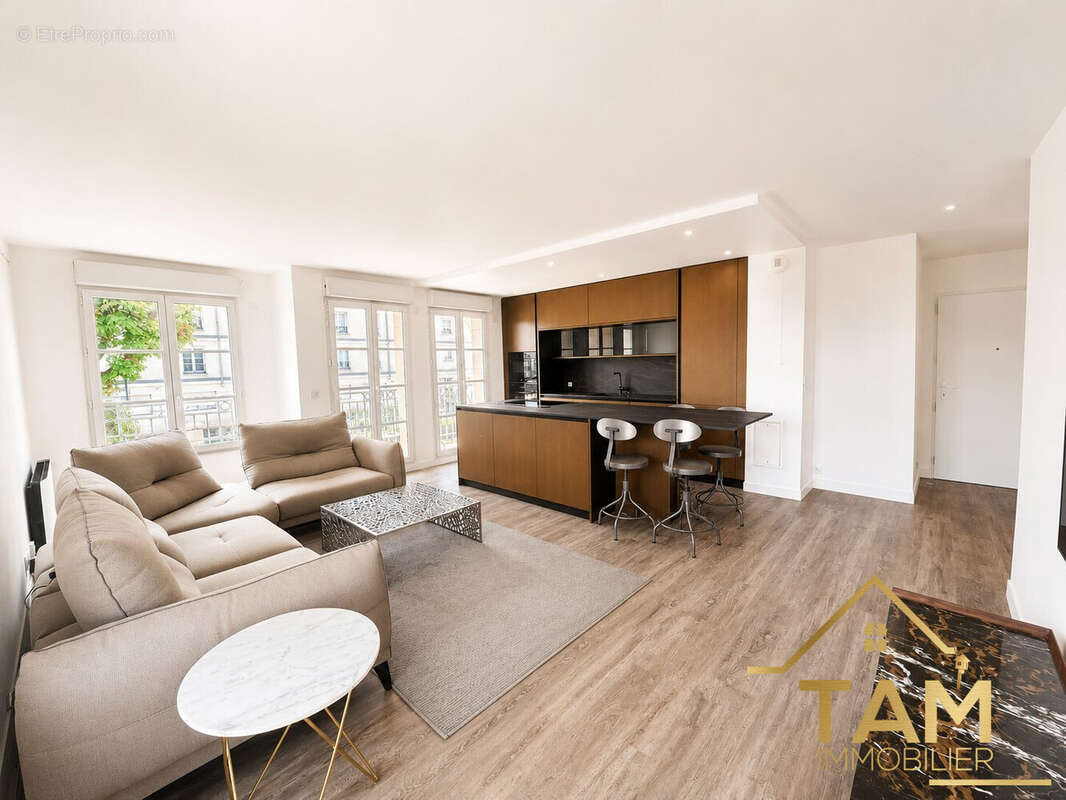 Appartement 70 m² à Saint-Cyr-L'ecole  - photo 2