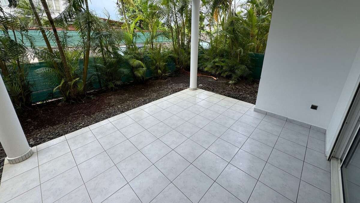 Appartement à SAINTE-SUZANNE