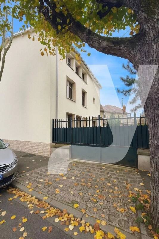 Maison à LE PERREUX-SUR-MARNE