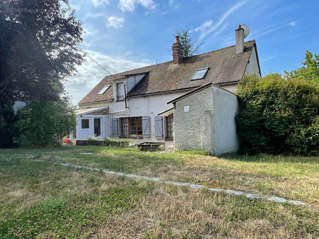 Maison à EPERNON