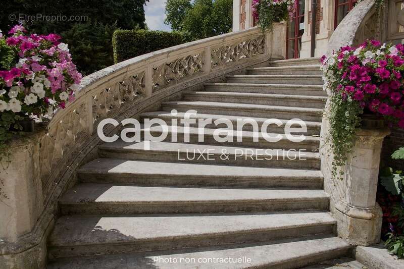 Maison à NEUILLY-SUR-SEINE