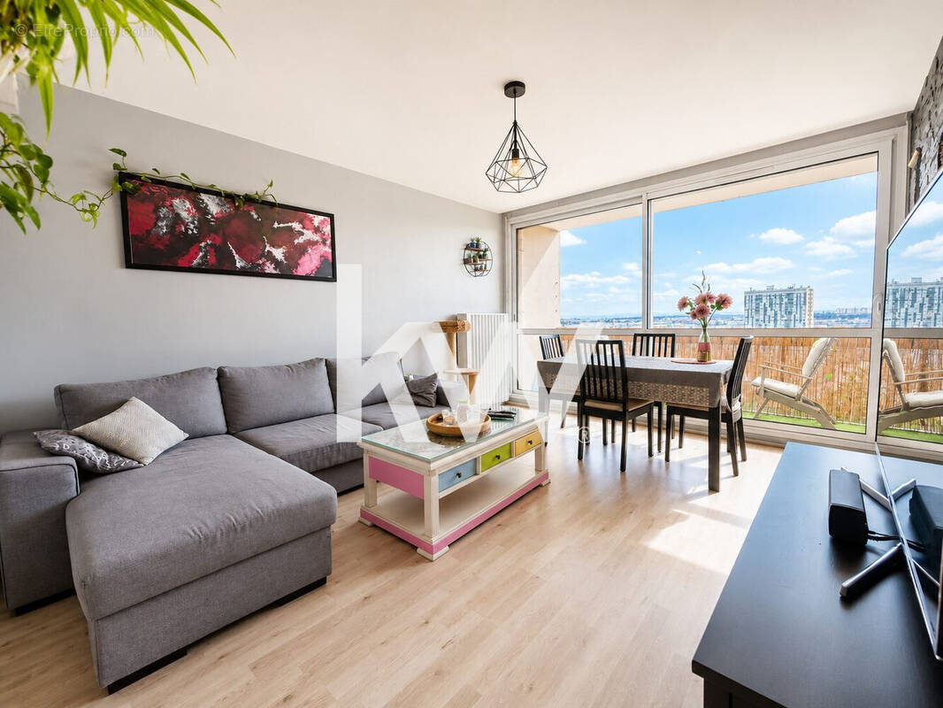 Appartement à SAINT-GENIS-LAVAL