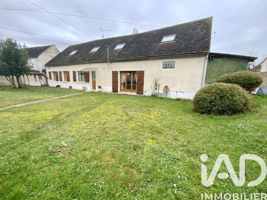 Maison 206 m² à Evry  - photo 2