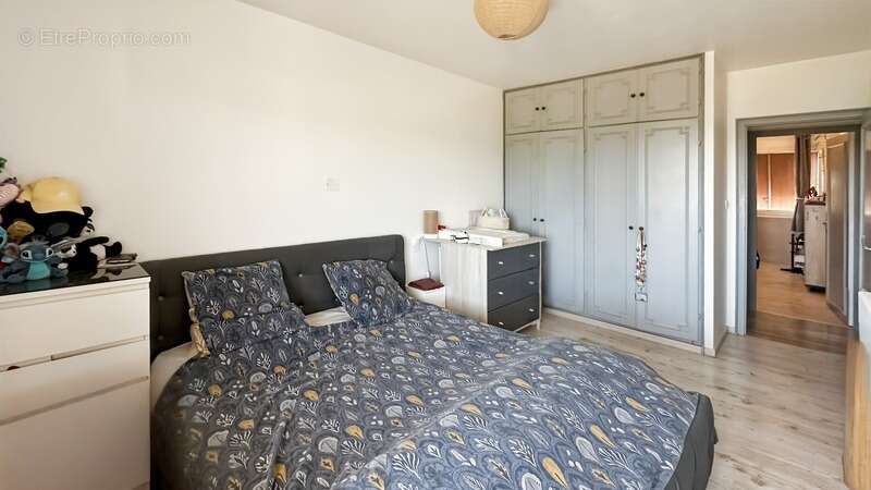 Appartement à vendre T4 de 76 m² avec balcon, cave et parking - BERGERAC (24) - photo 11