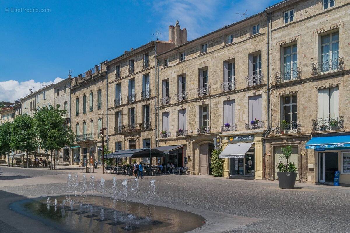 Photo 1 - Commerce à PEZENAS