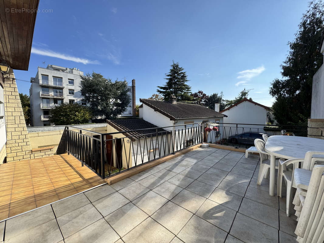 Maison à SAINT-MAUR-DES-FOSSES