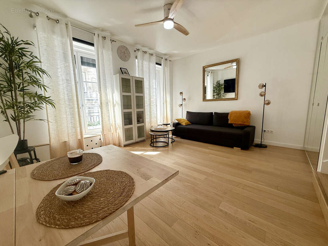 Appartement à PARIS-3E