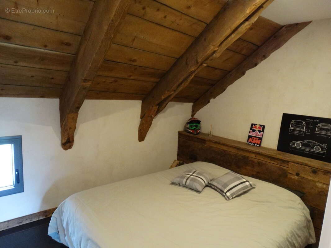 Maison à MEZILHAC
