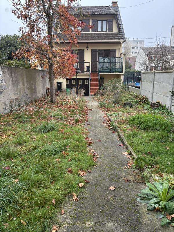 Maison à LES PAVILLONS-SOUS-BOIS