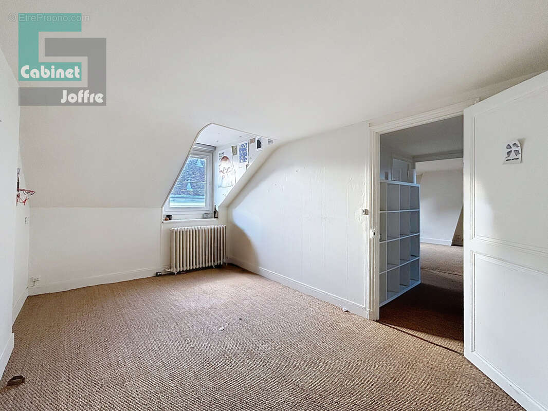 Maison à FONTAINEBLEAU