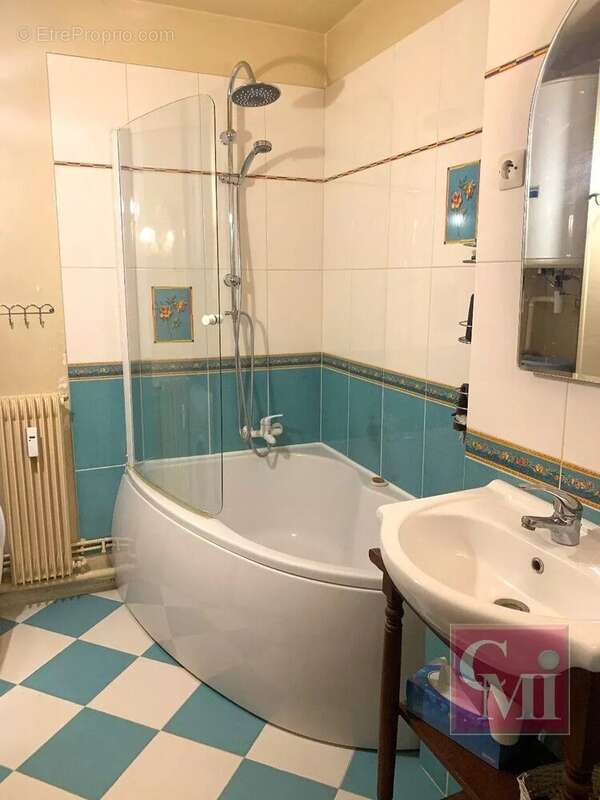 Appartement à BRUYERES-LE-CHATEL