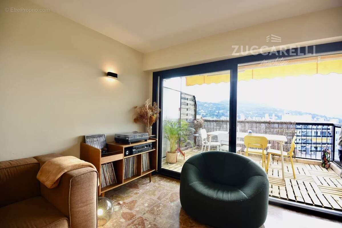 Appartement à LE CANNET