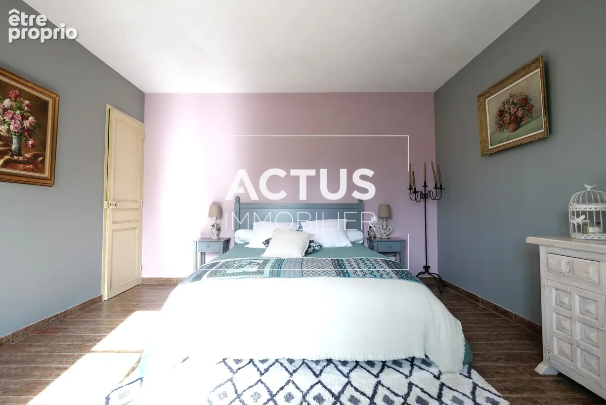 Maison 202 m² à Eygalieres  - photo 6