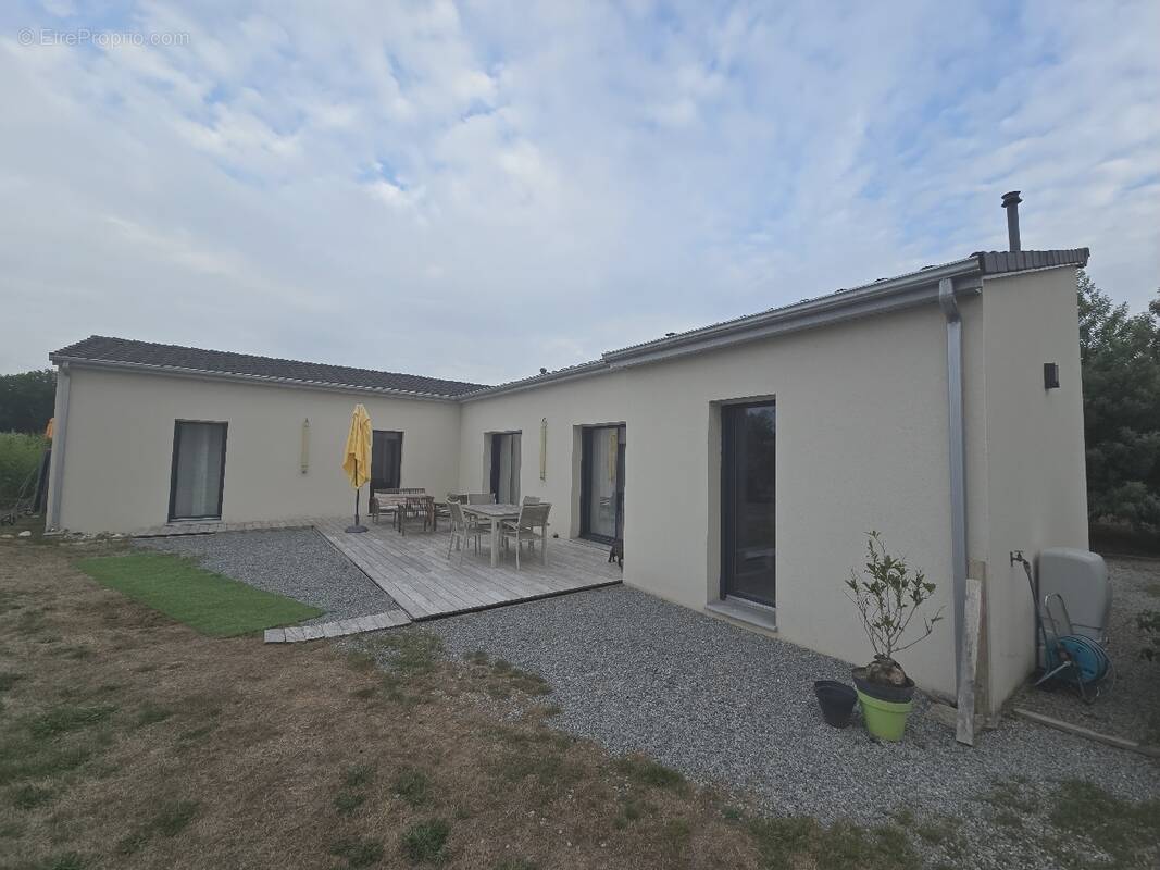 Maison à AIXE-SUR-VIENNE