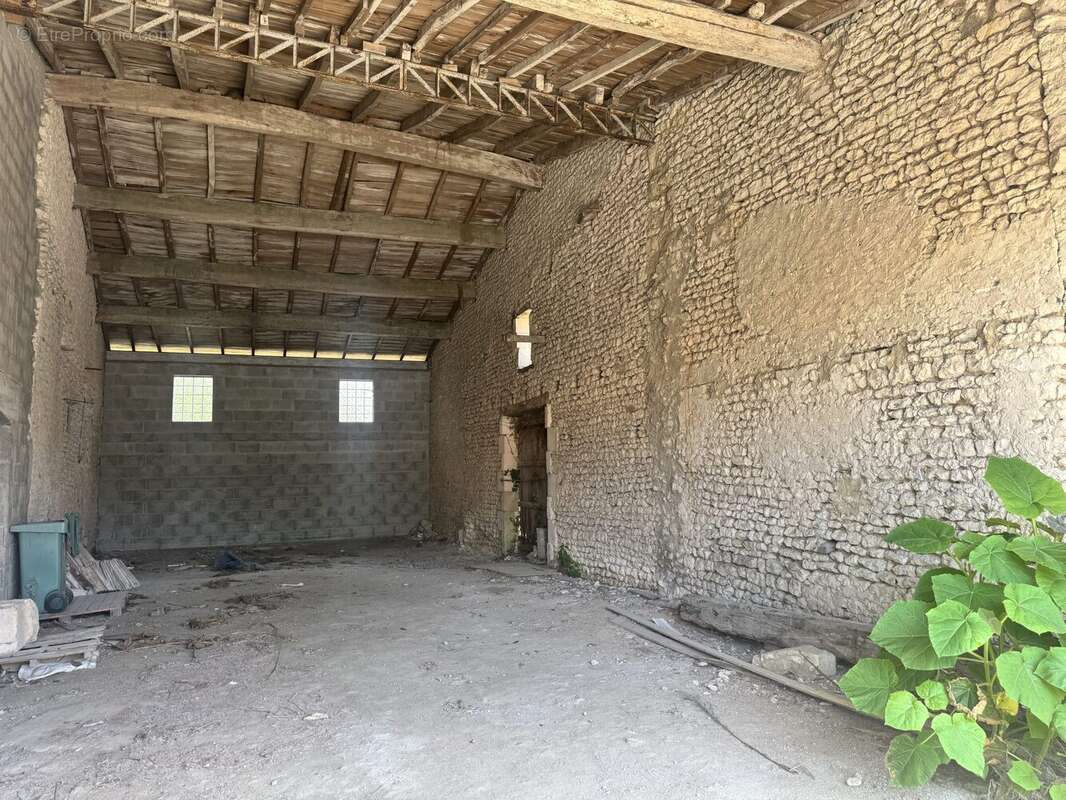 Maison à SEMUSSAC