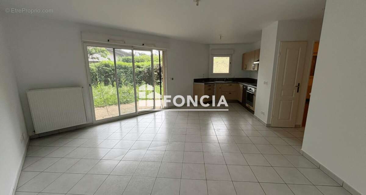 Vetraz Monthoux, T2 rez-de-jardin avec parking extérieure et garage - photo 3