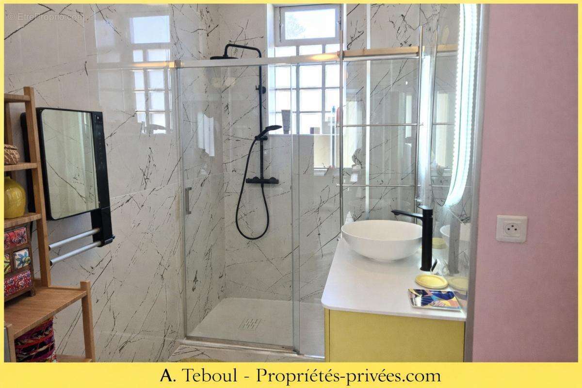 Maison à VILLEURBANNE