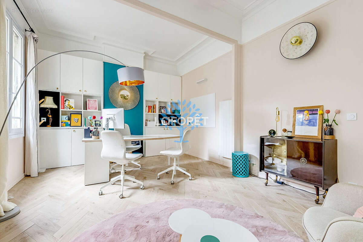 Appartement à PARIS-11E