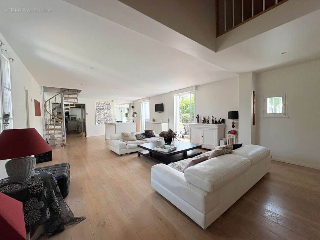 Maison 215 m² à Noirmoutier-En-L'ile  - photo 2