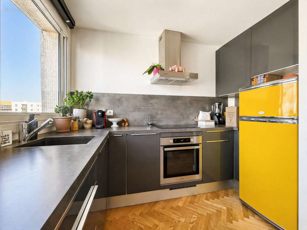 Appartement à PARIS-18E