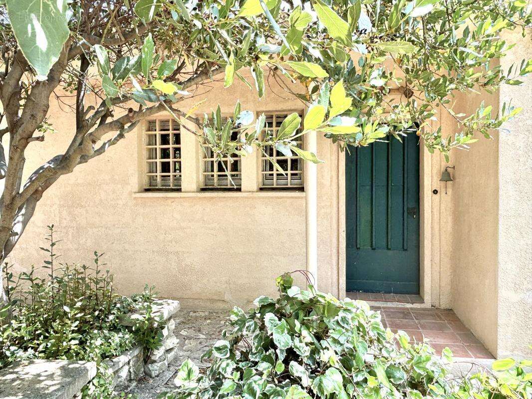 Maison à CARNOUX-EN-PROVENCE